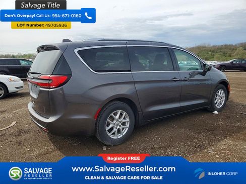 Used 2021 Chrysler Pacifica Touring-L image 4