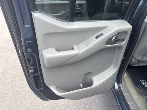 Used 2016 Nissan Frontier SV w/ SV Value Truck Package AWD/4WD image 20