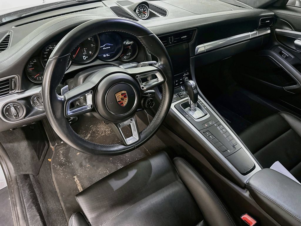 Certified 2018 Porsche 911 Carrera RWD image 4