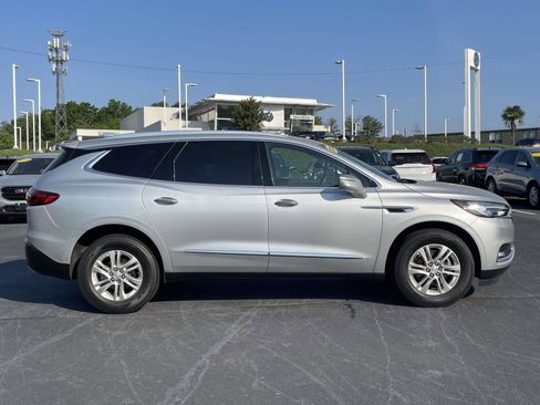 Used 2020 Buick Enclave Essence FWD image 8