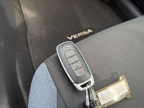 Used 2025 Nissan Versa SV w/ Trunk Package FWD image 21