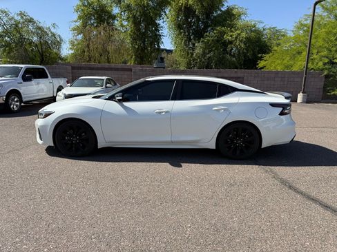 Used 2023 Nissan Maxima SR w/ Sport Mat Group image 8