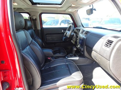 Used 2009 HUMMER H3T Alpha AWD/4WD image 16
