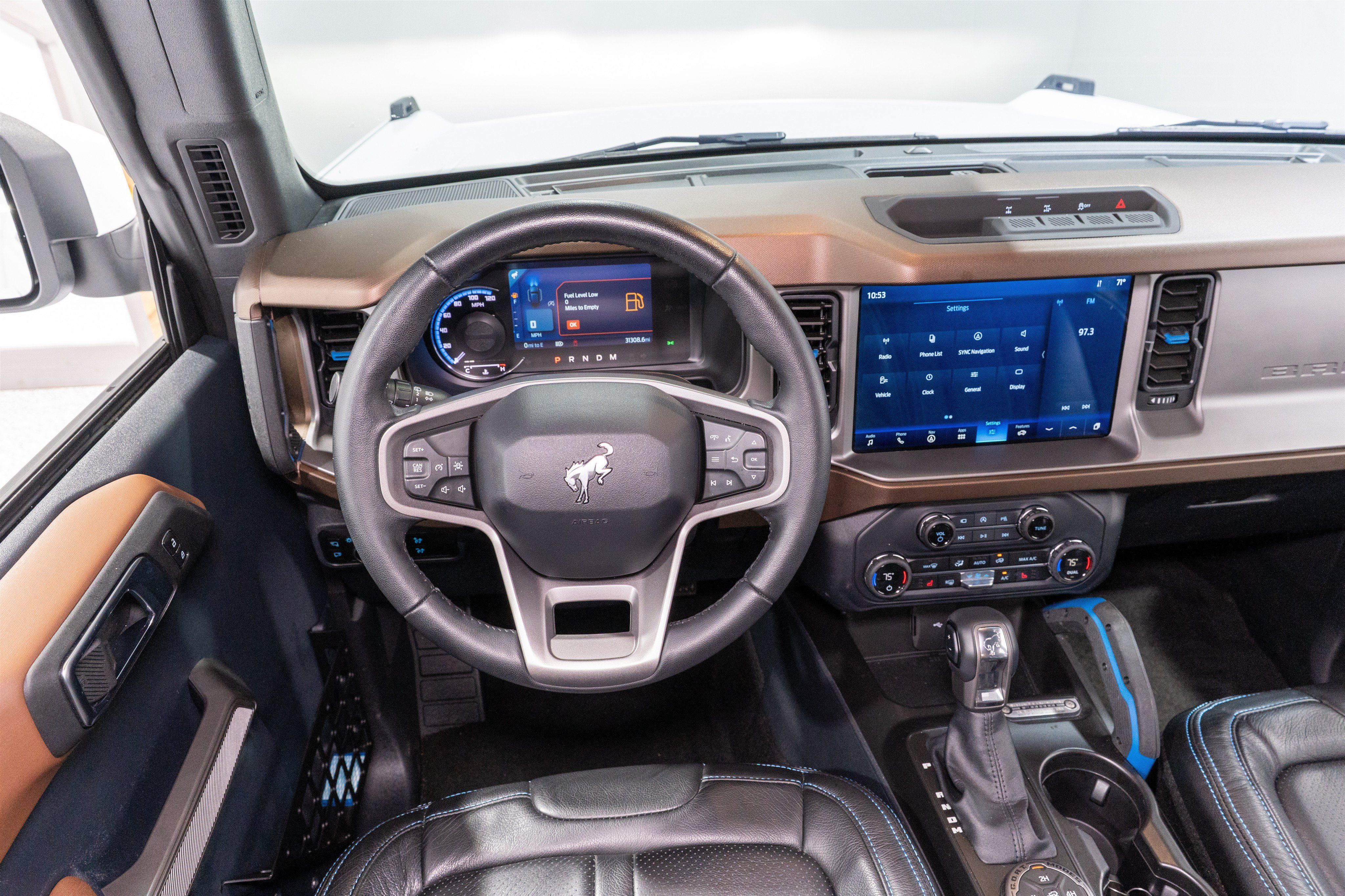 Used 2023 Ford Bronco Outer Banks AWD/4WD image 12