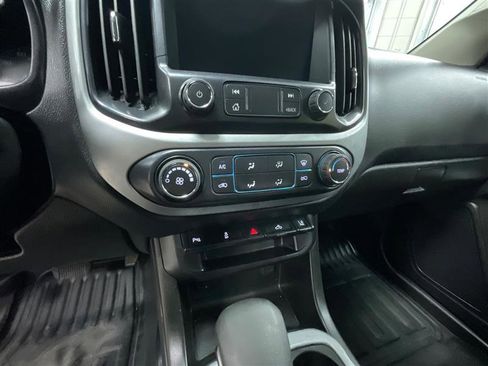 Used 2022 Chevrolet Colorado LT w/ Fleet Safety Package RWD image 16