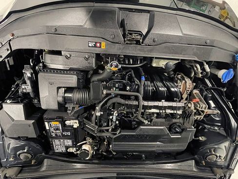 Used 2021 Hyundai Elantra SE image 32