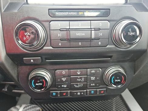 Used 2018 Ford F150 Raptor w/ Equipment Group 802A Luxury image 20