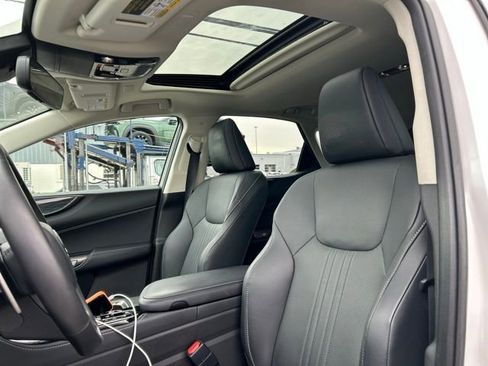 Used 2023 Lexus NX 250 FWD image 14