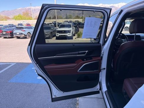 Certified 2024 Kia Telluride SX Prestige AWD/4WD image 21