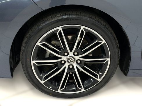 Used 2022 Toyota Avalon Touring w/ Advanced Safety Package FWD image 10