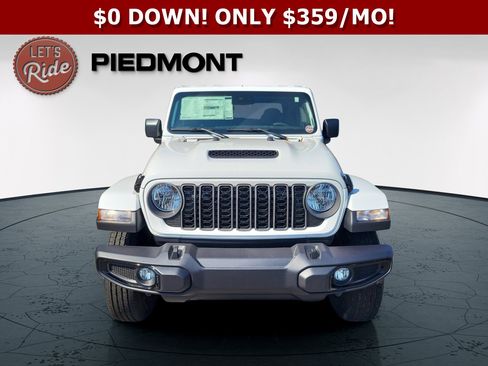 New 2025 Jeep Gladiator Sport image 3