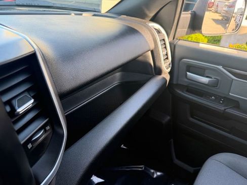 Used 2021 RAM 2500 Big Horn image 25