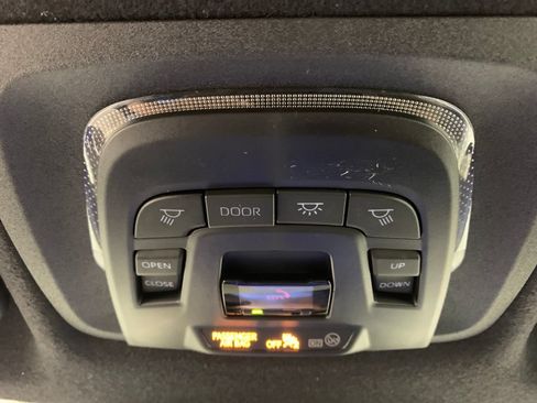Used 2025 Toyota Corolla Cross AWD Hybrid w/ Convenience Package image 34