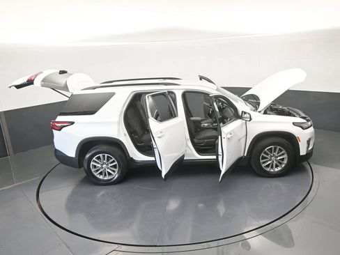 Used 2023 Chevrolet Traverse LT image 70