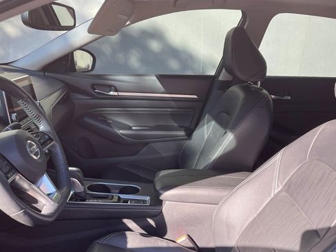 Used 2019 Nissan Altima 2.5 SL FWD image 12