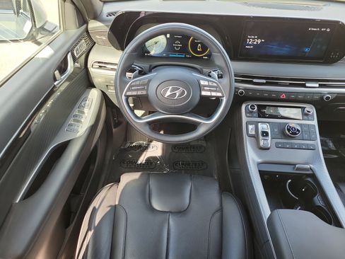 Used 2023 Hyundai Palisade Calligraphy image 14