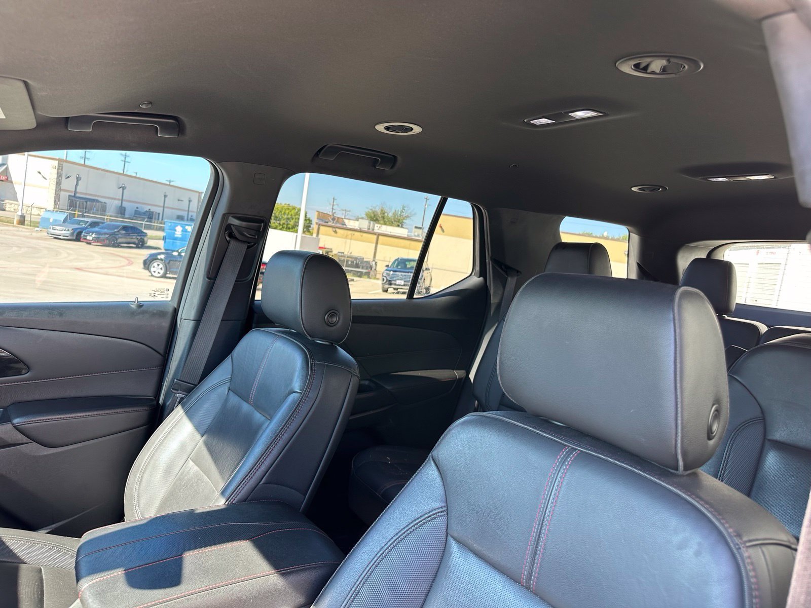 Used 2022 Chevrolet Traverse RS FWD image 14