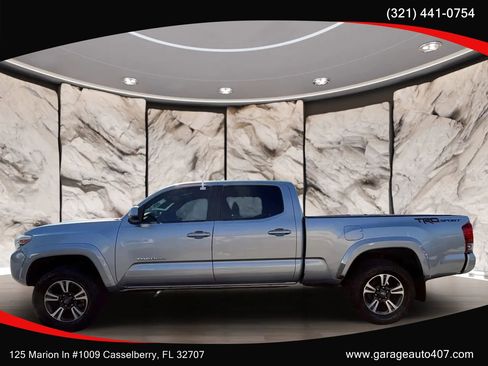Used 2017 Toyota Tacoma TRD Sport w/ Tow Package RWD image 4