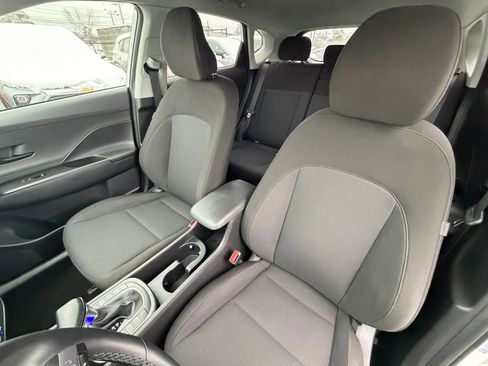 Used 2025 Hyundai Kona SEL image 36