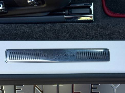Used 2020 Bentley Continental GT V8 AWD/4WD image 32