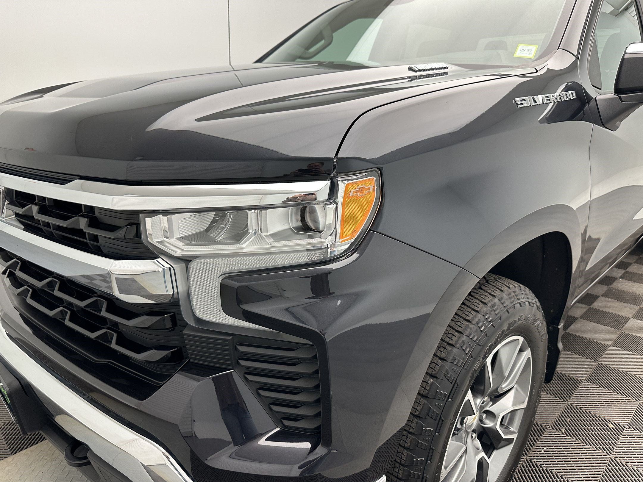 Certified 2024 Chevrolet Silverado 1500 LT AWD/4WD image 12