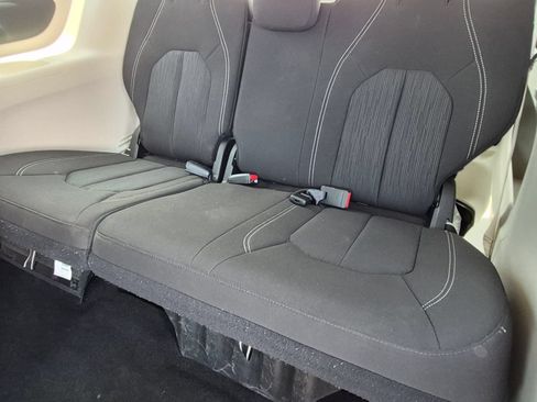 Used 2023 Chrysler Voyager LX FWD image 25