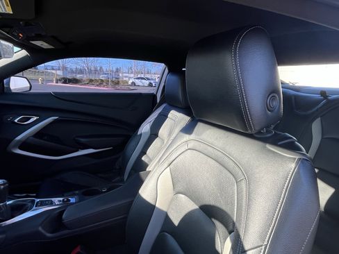 Used 2019 Chevrolet Camaro LT w/ RS Package image 16