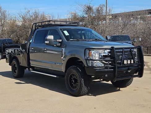 Used 2020 Ford F350 Lariat w/ Lariat Ultimate Package image 3