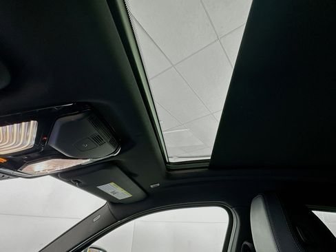 Used 2025 BMW X4 xDrive30i w/ Premium Package image 26