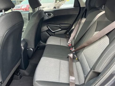Used 2021 Kia Soul S image 22