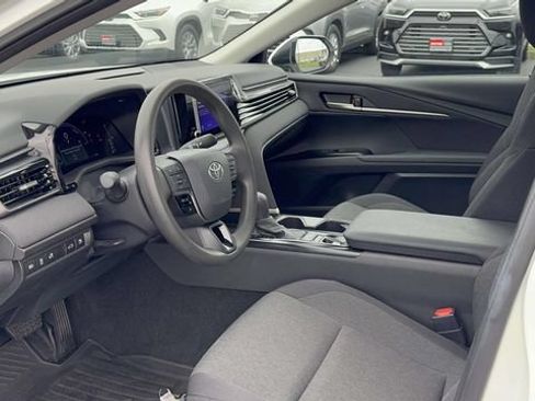 Used 2025 Toyota Camry LE FWD image 30