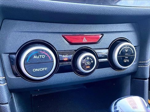 Used 2021 Subaru Crosstrek 2.5i Sport w/ Moonroof Package image 29