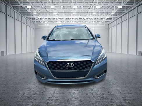 Used 2016 Hyundai Sonata SE FWD image 2