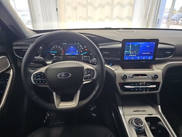 Certified 2023 Ford Explorer XLT w/ Equipment Group 202A AWD/4WD image 13
