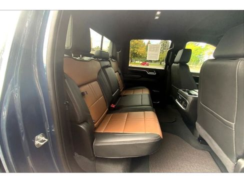 Used 2025 Chevrolet Silverado 3500 High Country w/ Technology Package image 27