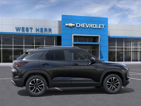 Used 2026 Chevrolet TrailBlazer LT w/ LT Cold Weather Package AWD/4WD image 5