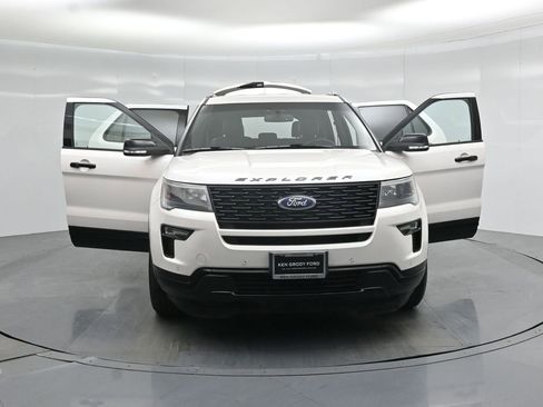 Used 2018 Ford Explorer Sport image 32