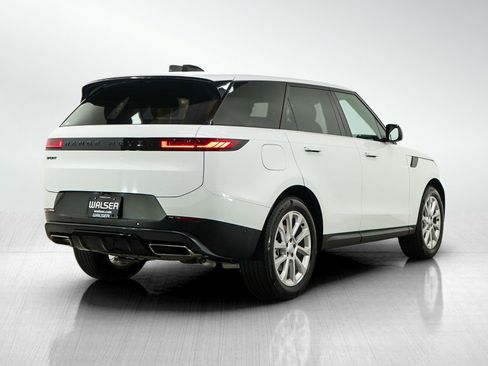 Used 2025 Land Rover Range Rover Sport SE AWD/4WD image 5