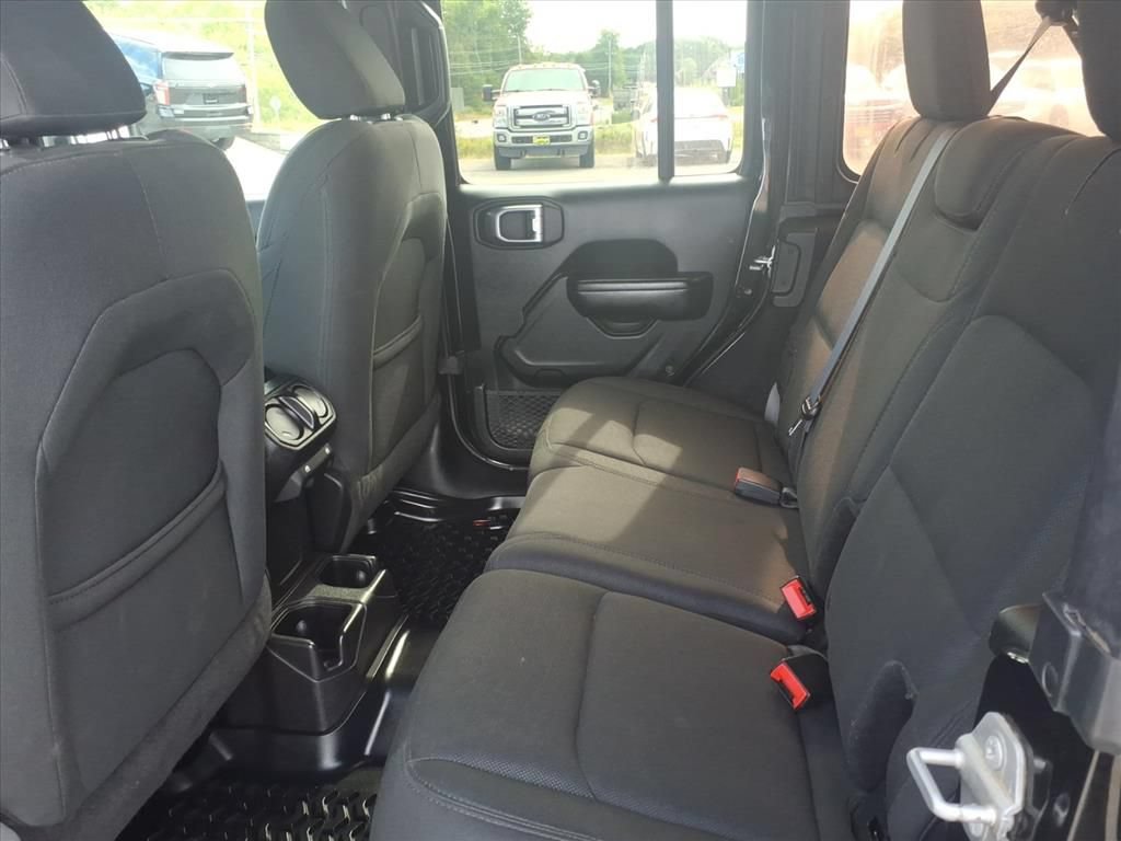 Used 2018 Jeep Wrangler Unlimited Sport S AWD/4WD image 11