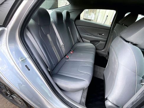 Used 2023 Hyundai Elantra SEL w/ Cargo Package image 22