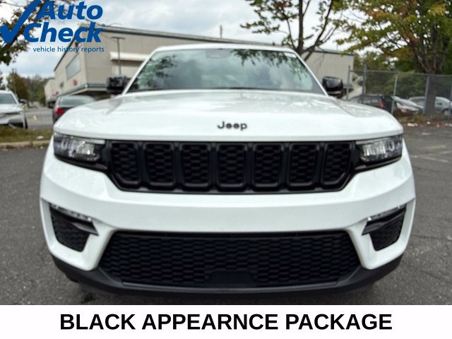 Used 2023 Jeep Grand Cherokee Limited w/ Black Appearance Package AWD/4WD image 2