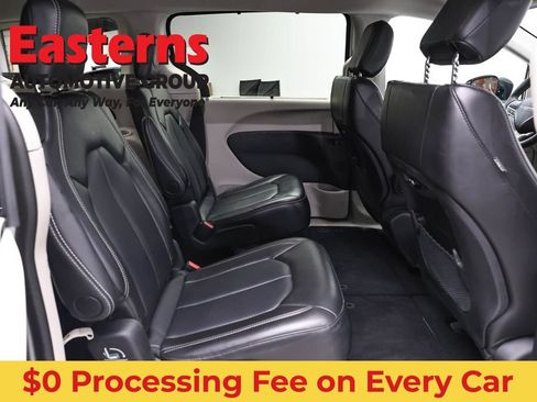 Used 2024 Chrysler Pacifica Touring-L FWD image 25