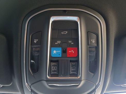 New 2026 Jeep Grand Cherokee Laredo X RWD image 5