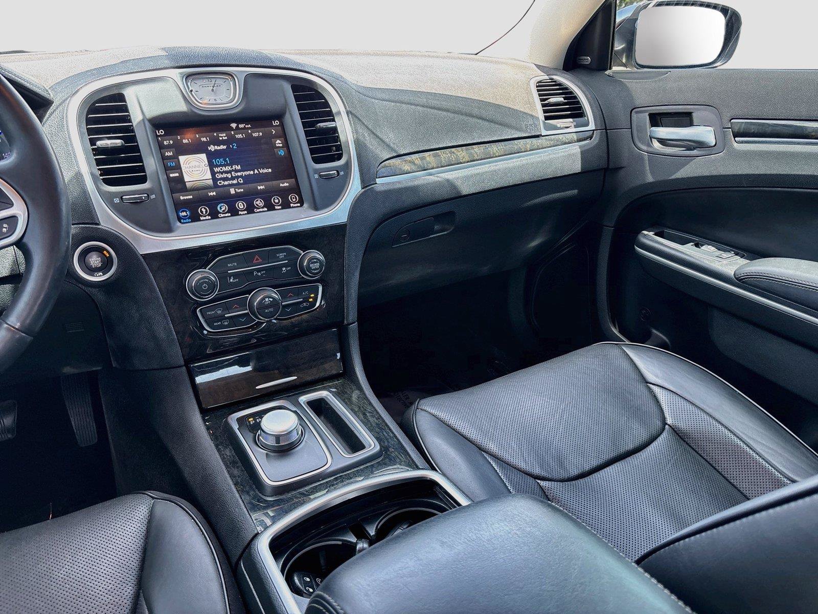 Used 2018 Chrysler 300 Limited w/ Safetytec Plus Group RWD image 24