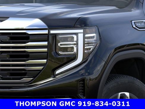 New 2026 GMC Sierra 1500 SLT image 10