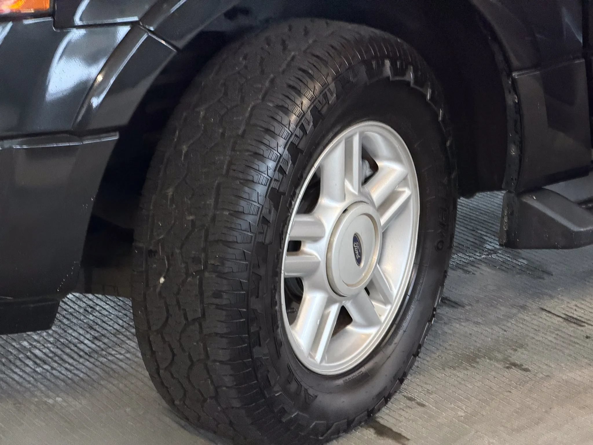 Used 2015 Ford Expedition EL XLT w/ Equipment Group 202A AWD/4WD image 16
