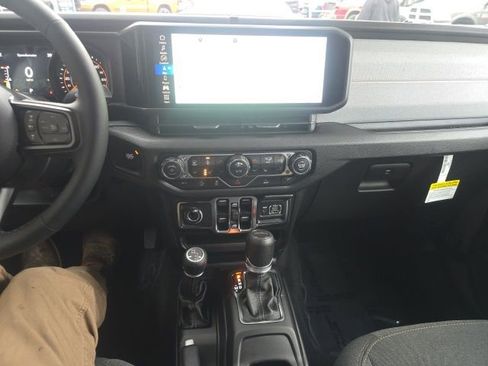 New 2026 Jeep Gladiator Sport image 24