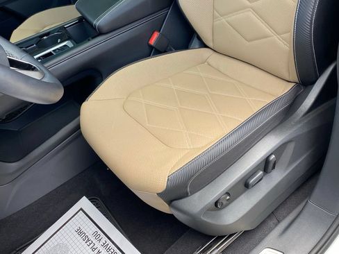 Used 2024 Volkswagen Atlas Cross Sport SE w/ Panoramic Sunroof Package AWD/4WD image 22