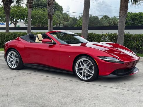 Used 2024 Ferrari Roma Spider RWD image 12