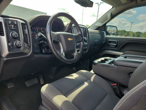Used 2018 Chevrolet Silverado 1500 LT w/ All Star Edition AWD/4WD image 19